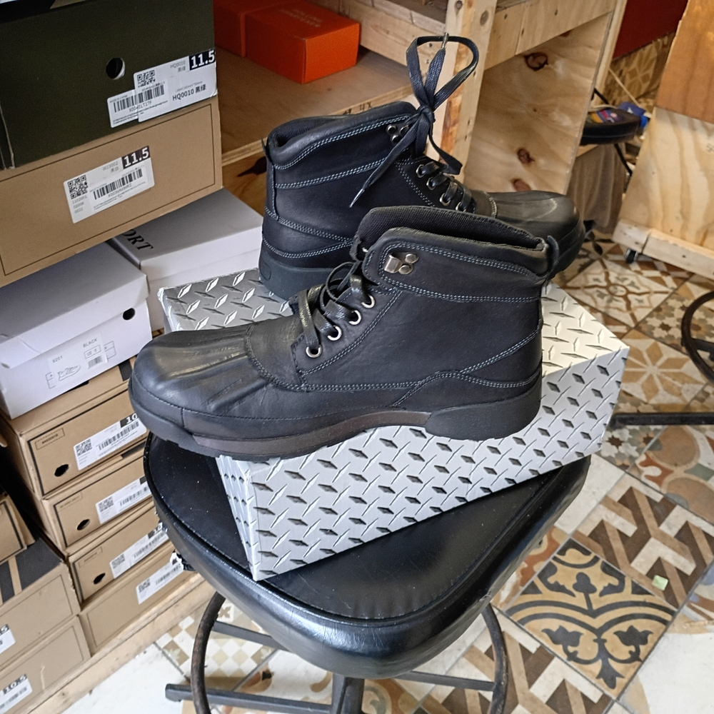 Men's Rugged Black Leather Boots